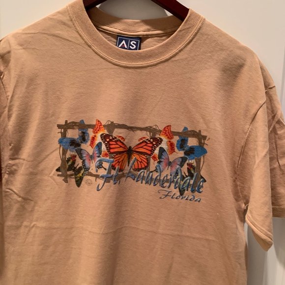 NWOT Size L Florida Tan T-shirt w/butterflies - Picture 1 of 9